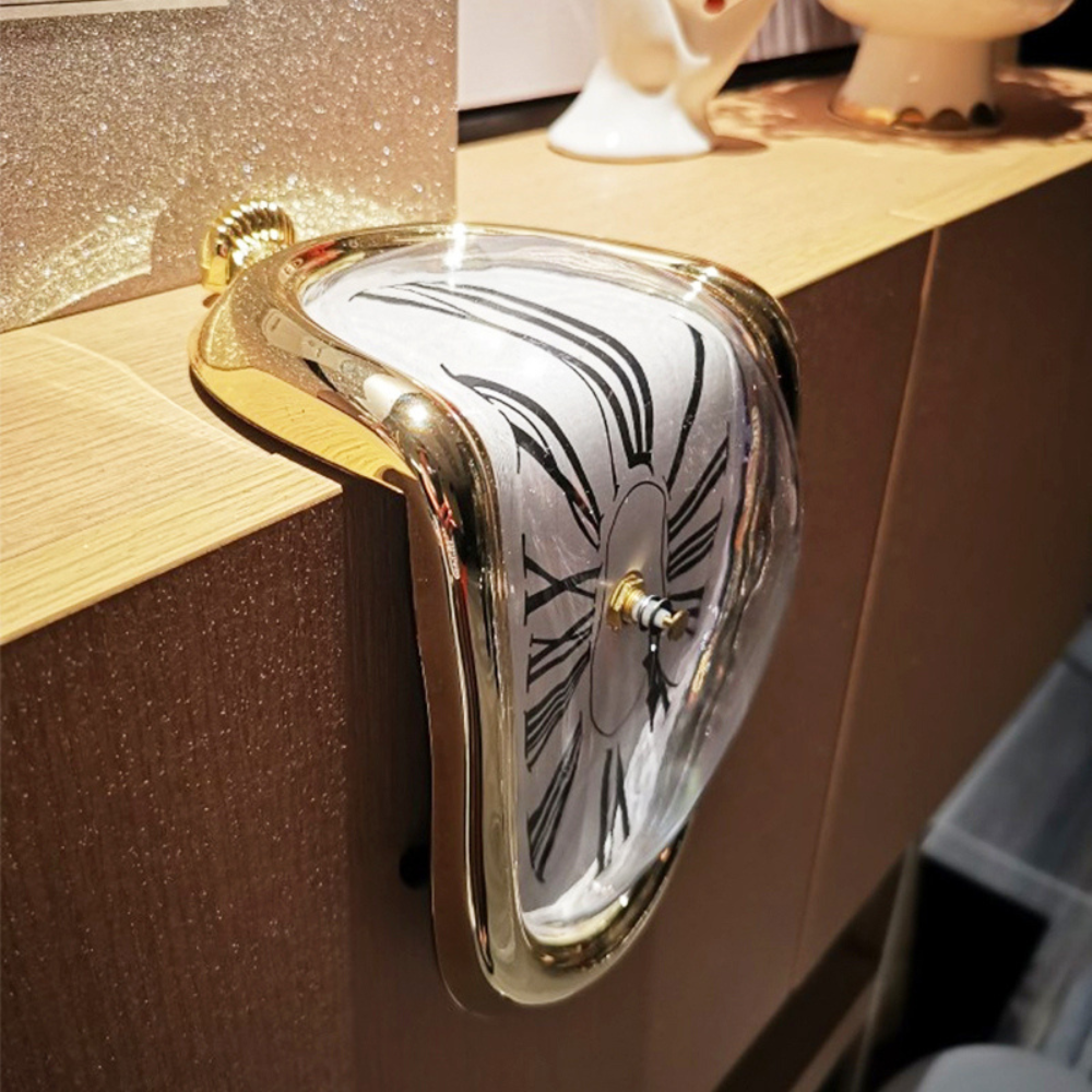 Nostalgic™ | Melted Vintage Clock